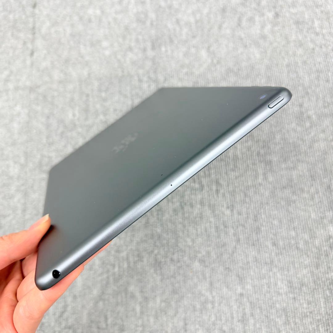 ほぼ未使用iPad 第7世代 2019 32GB Wi-Fi スペースグレイ