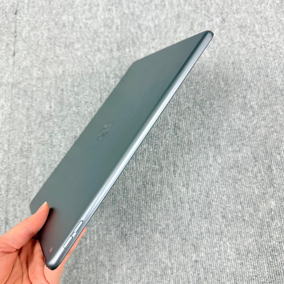 ほぼ未使用iPad 第7世代 2019 32GB Wi-Fi スペースグレイ
