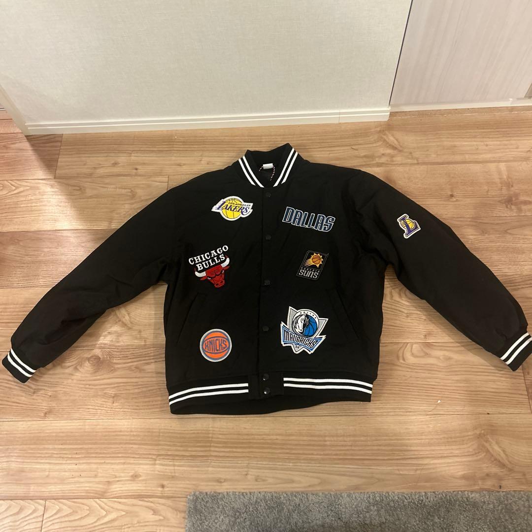 NBAスタジャン 黒色 パッチ付き