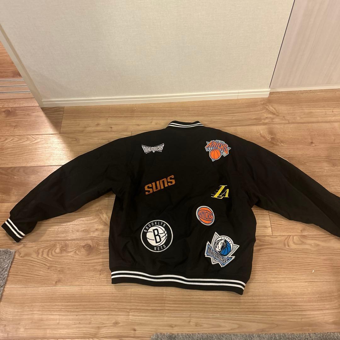 NBAスタジャン 黒色 パッチ付き