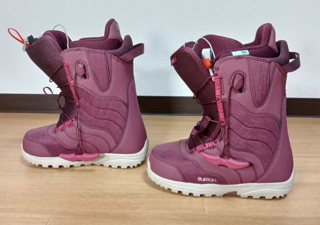 BURTON MINT-ASIAN　FIT 22.5cm【美品】