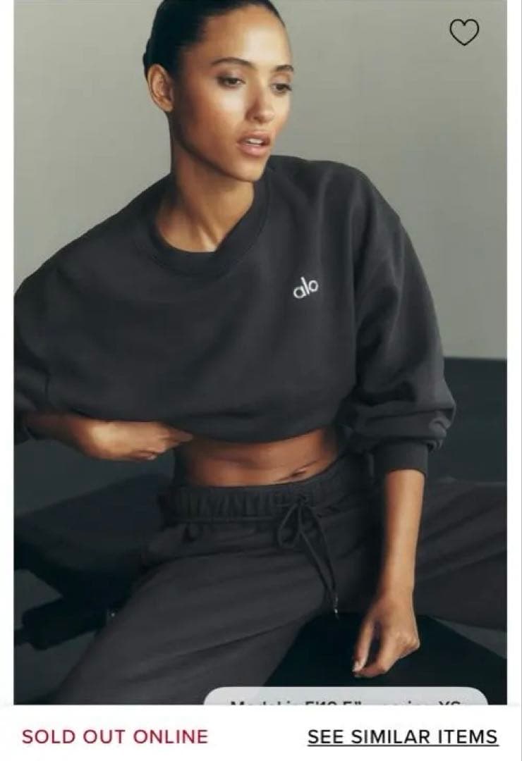 完売カラー　alo yoga クルーネックプルオーバー　ダークグレー