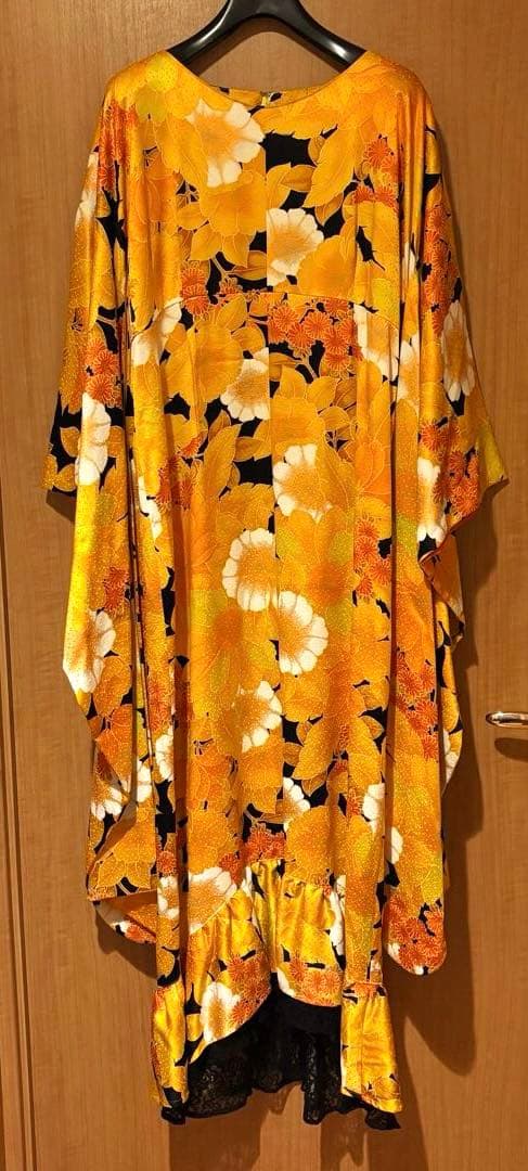 恵美子様 着物 振袖 リメイク 花柄ロングドレス オレンジ 黒 カラオケ