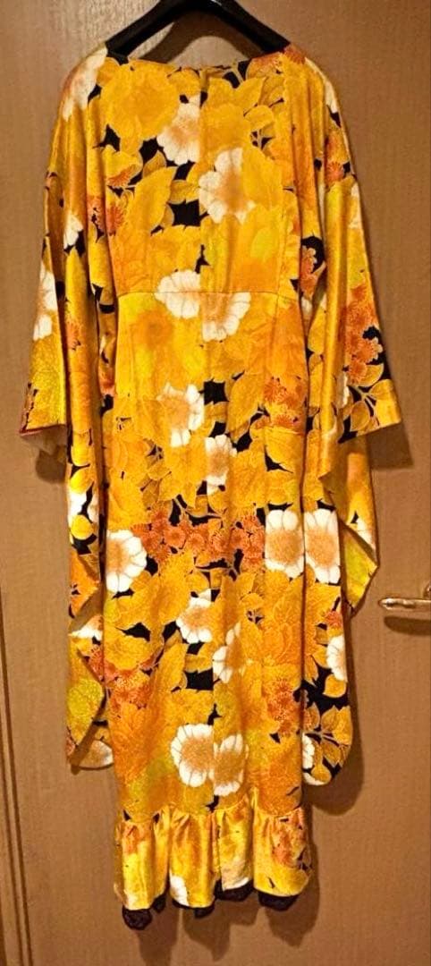 恵美子様 着物 振袖 リメイク 花柄ロングドレス オレンジ 黒 カラオケ