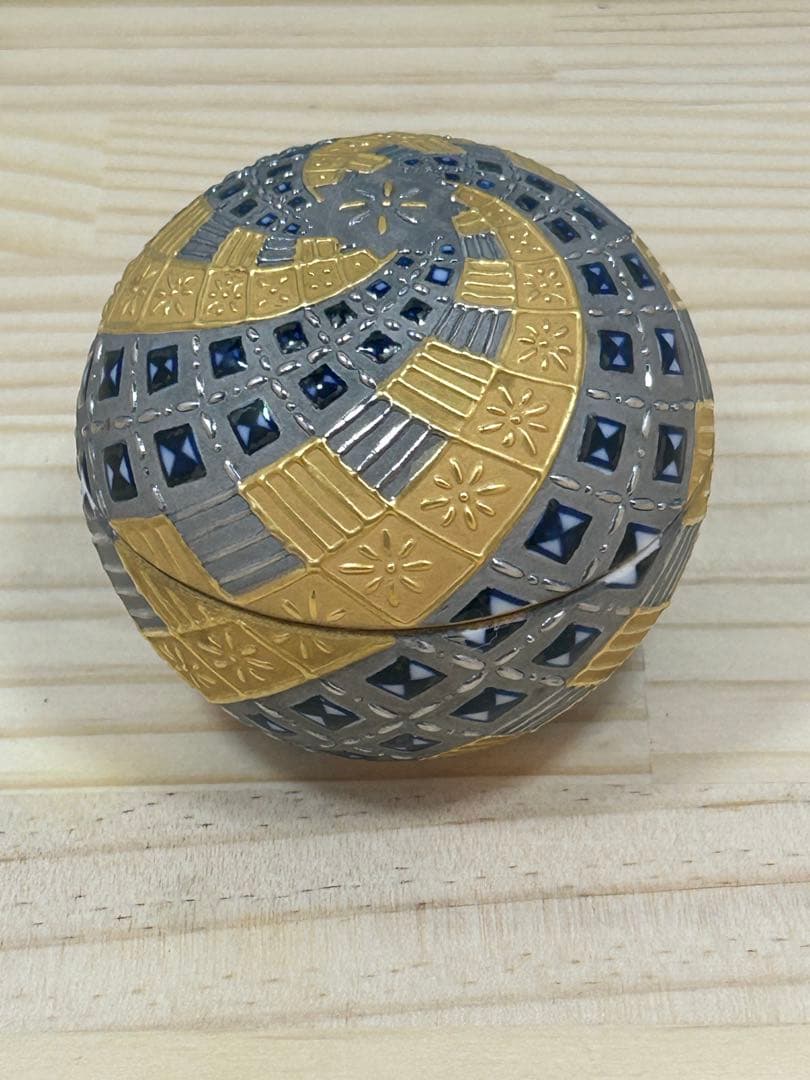 【伝】【骨董・極美品】希少 山本一洋作 純プラチナ彩 香合 銘あり 未真贋