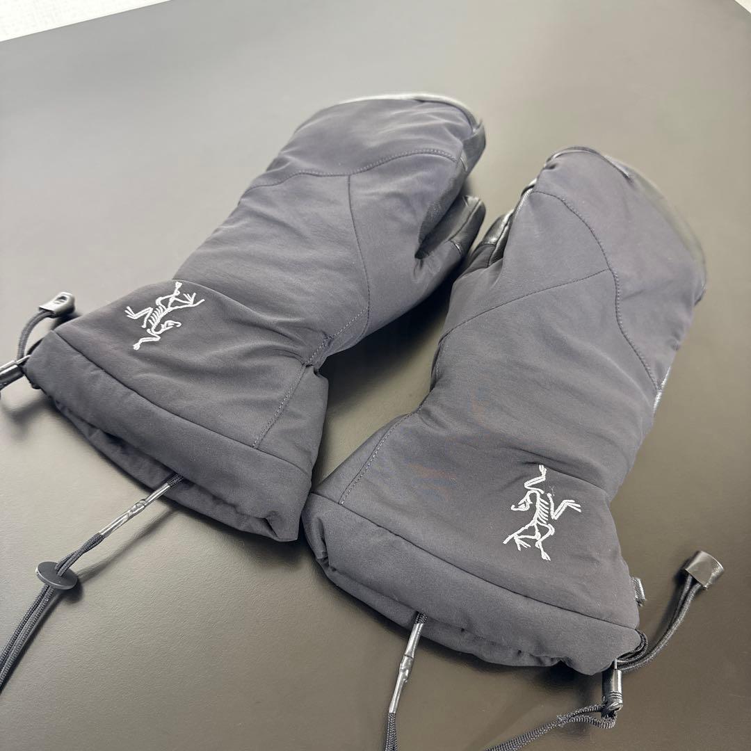 アークテリクス フィションSVミトン 黒 Mサイズ