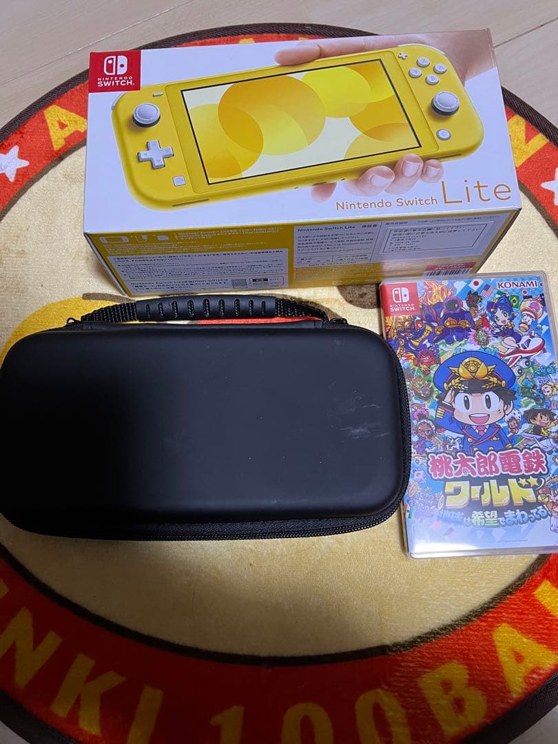 Switch Lite イエロー 本体 + ケース + ゲーム美品です！