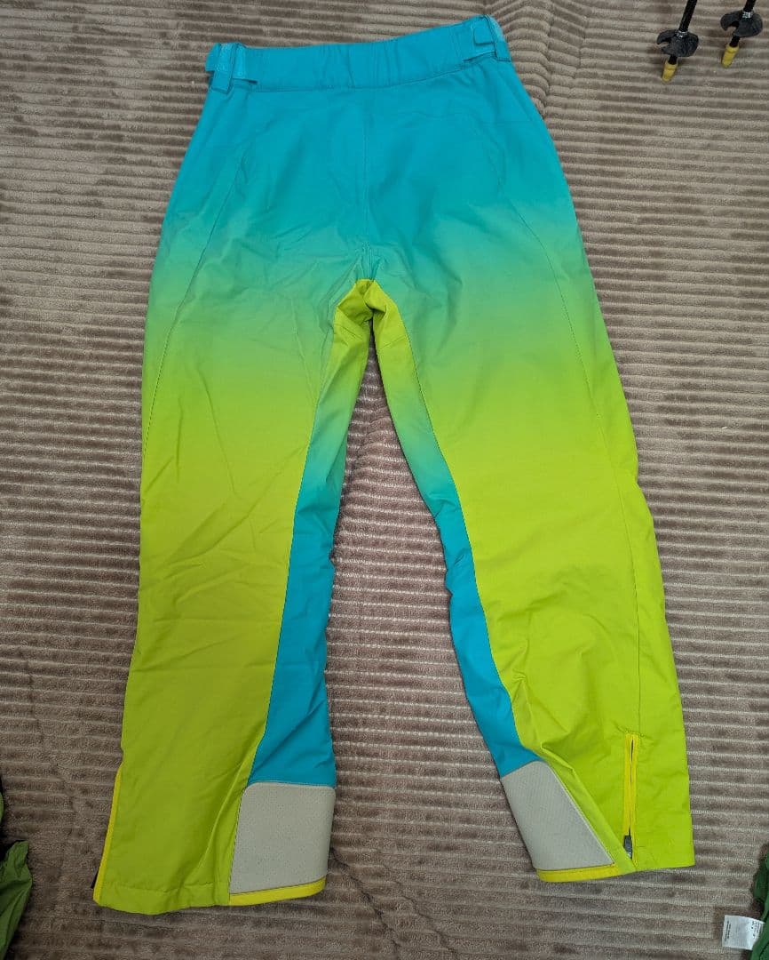 DESCENTE メンズLサイズ　スキーウェアセット（ジャケット＆パンツ）