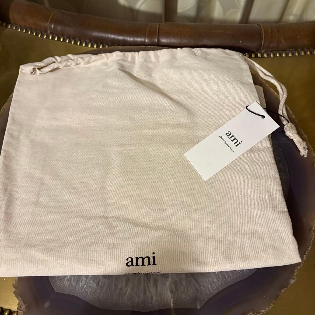 【新品】AMIPARIS マフラー　ロゴ入り　ブラック