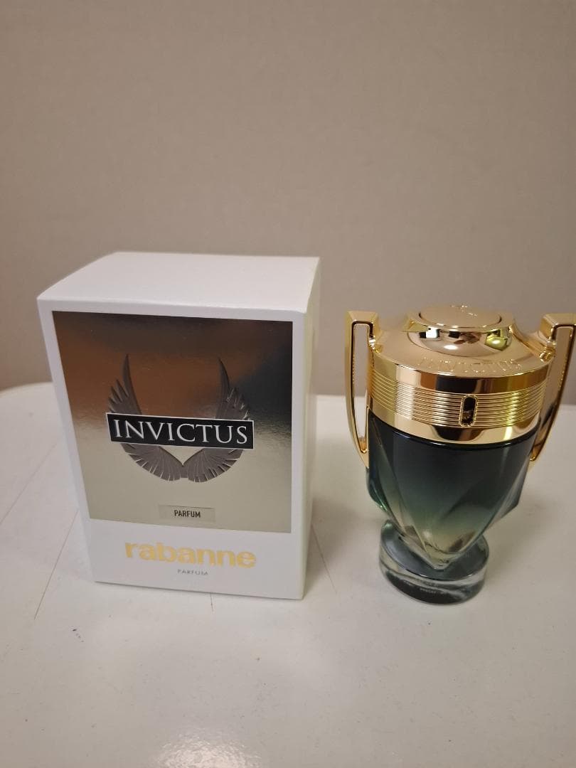 香水(男性用) rabanne Invictus Parfum - 100 ML