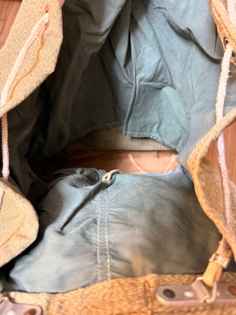 スイス軍 60年代 バックパック ヴィンテージ レザー リュック ミリタリー