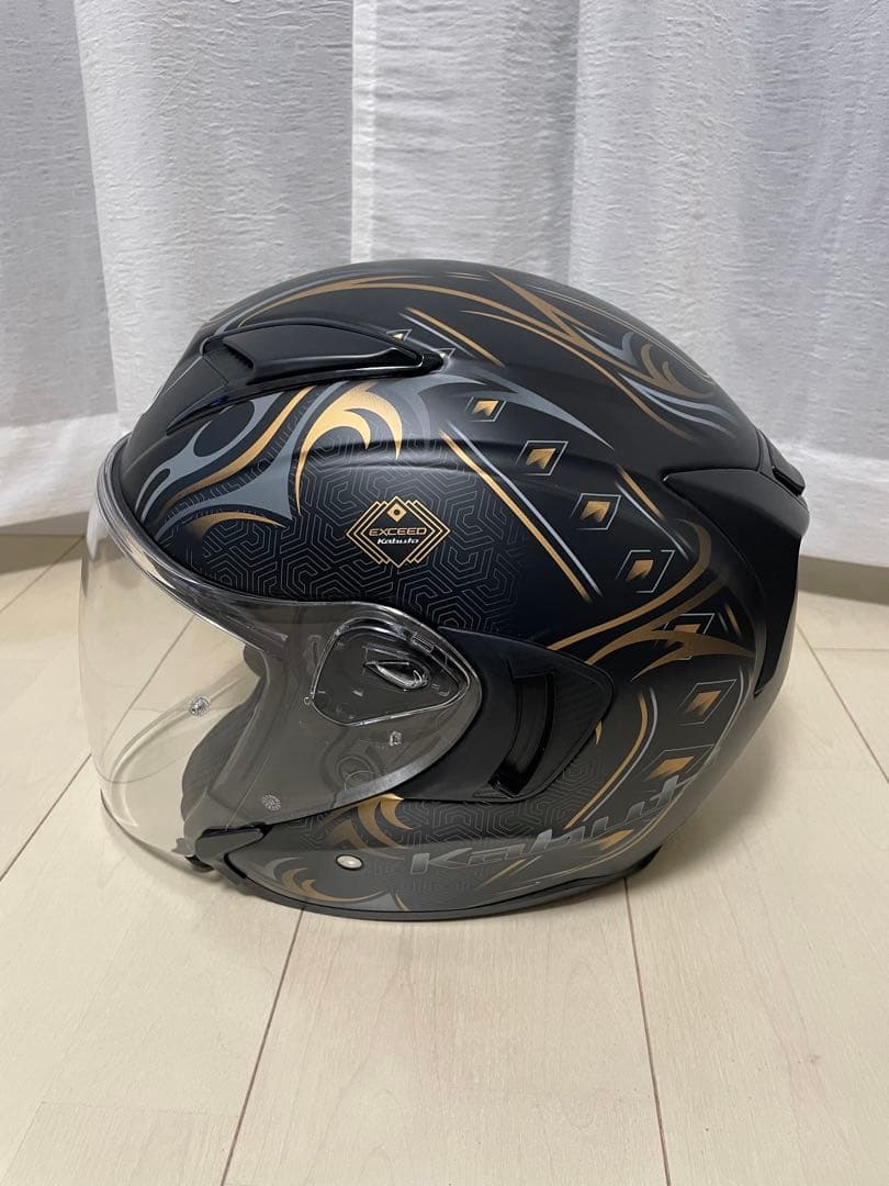 Kabuto フルフェイスヘルメット 黒/金！