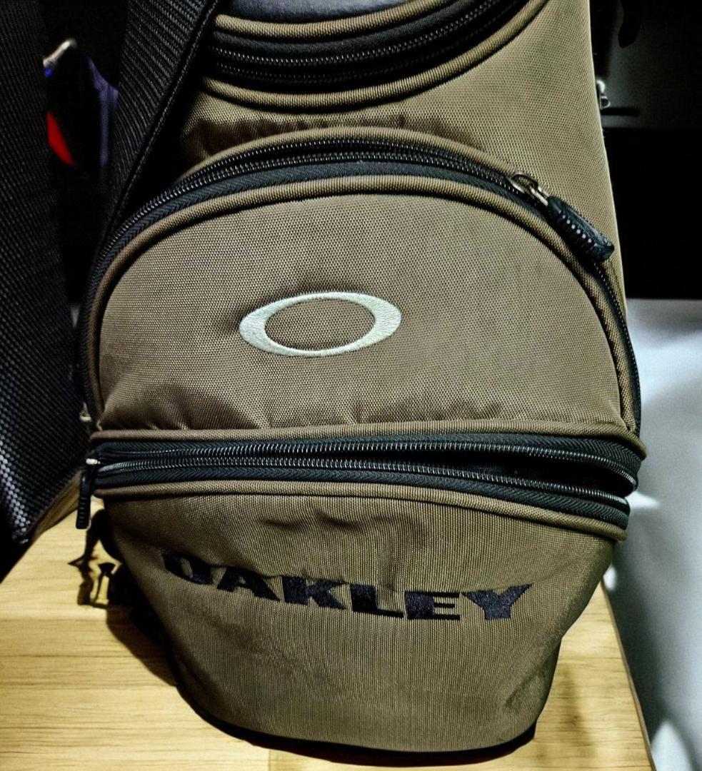 ちゃんKATSU超美品　　Oakley khaki高級タイプゴルフバッグ