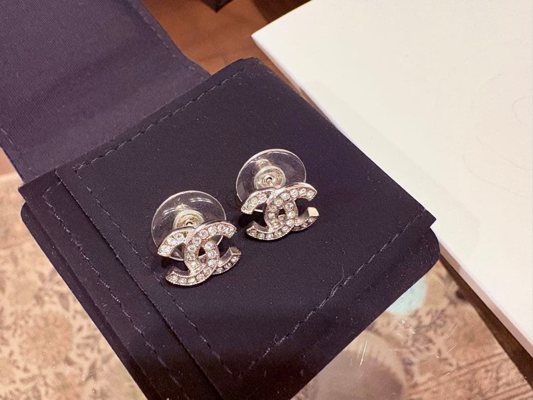 CHANEL CCロゴ　ピアス　イヤリング　2024年購入