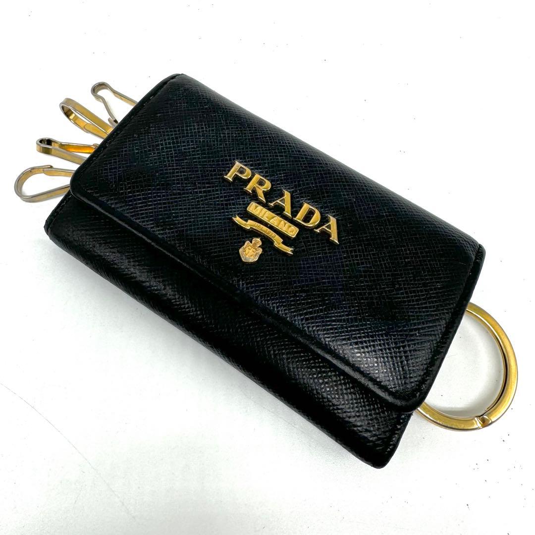 【現行モデル・美品】RFID掲載 プラダ サフィアーノレザー 4連 キーケース
