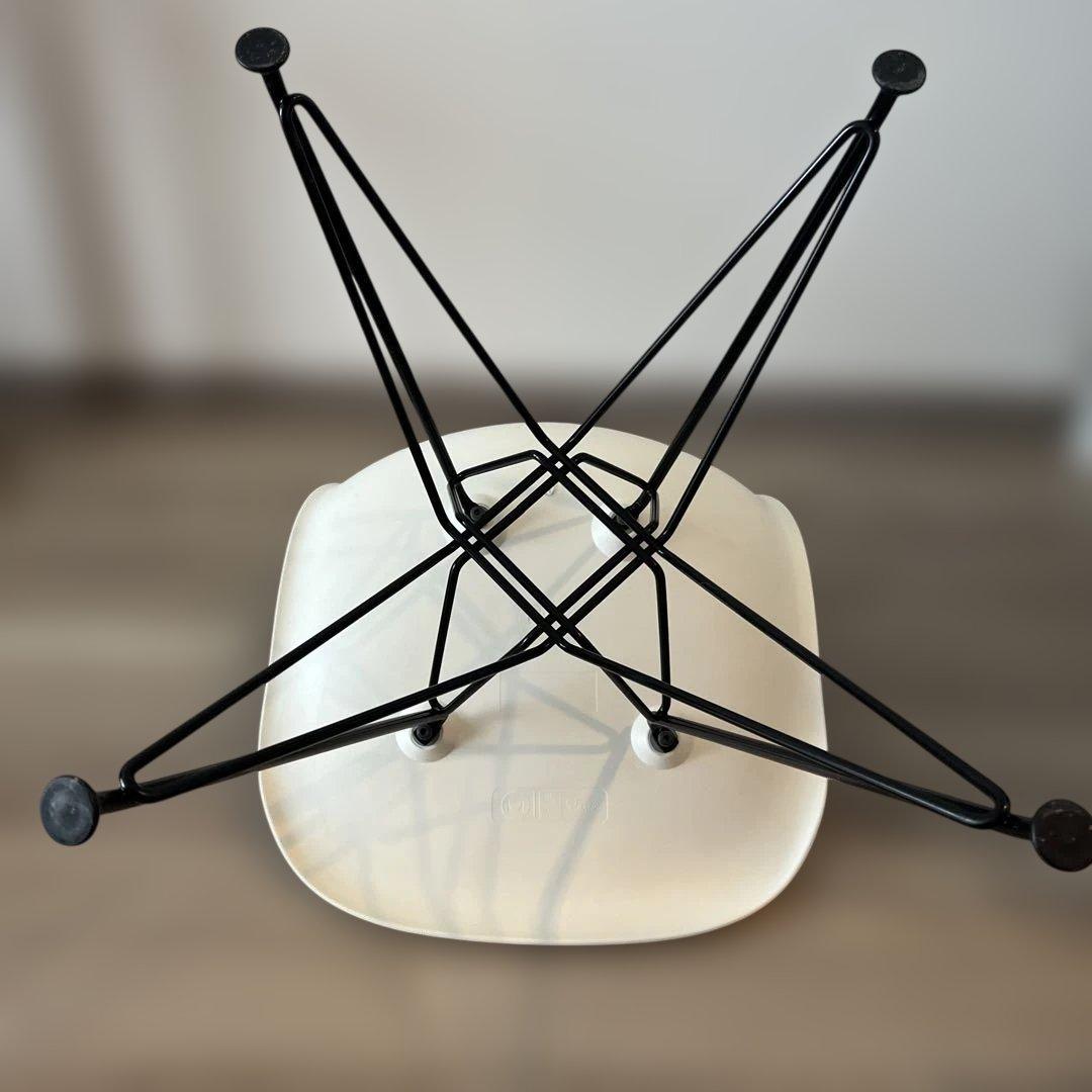 【正規品】【送料込み】ハーマンミラーのイームズチェア ホワイトダイニングチェア