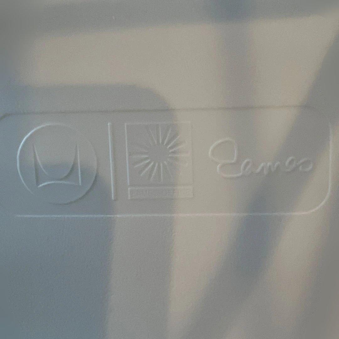 【正規品】【送料込み】ハーマンミラーのイームズチェア ホワイトダイニングチェア