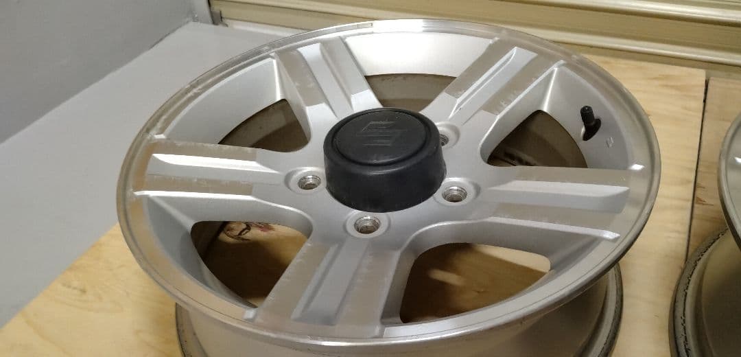 ジムニー　純正アルミホイール　②リア