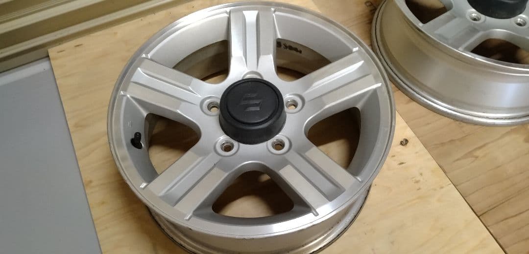 ジムニー　純正アルミホイール　②リア