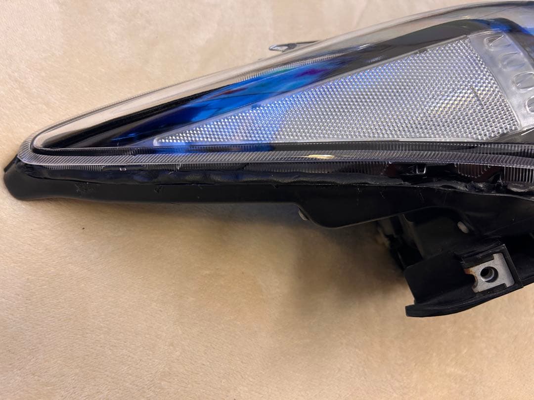 30前期プリウスブラック ヘッドライト 〔ハロゲン〕