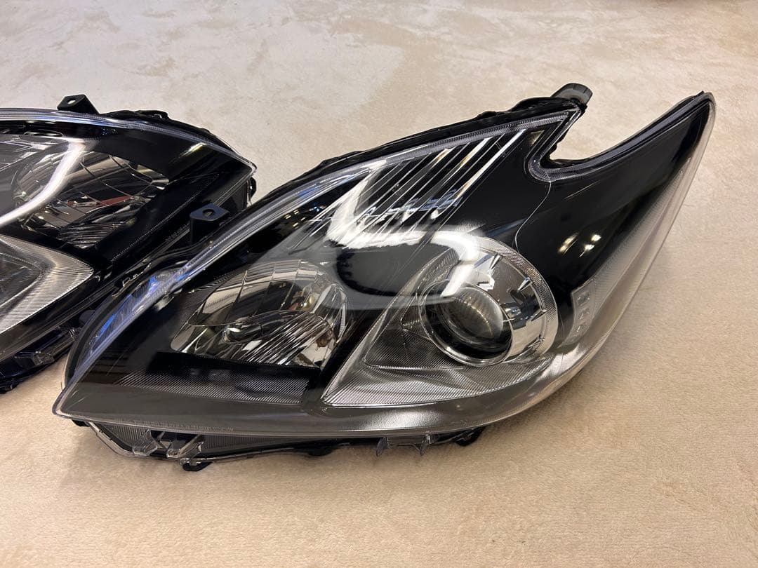 30前期プリウスブラック ヘッドライト 〔ハロゲン〕