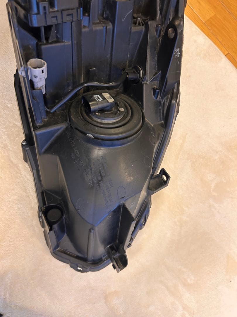 30前期プリウスブラック ヘッドライト 〔ハロゲン〕