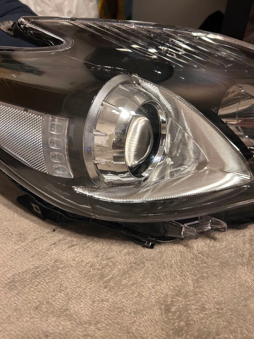 30前期プリウスブラック ヘッドライト 〔ハロゲン〕