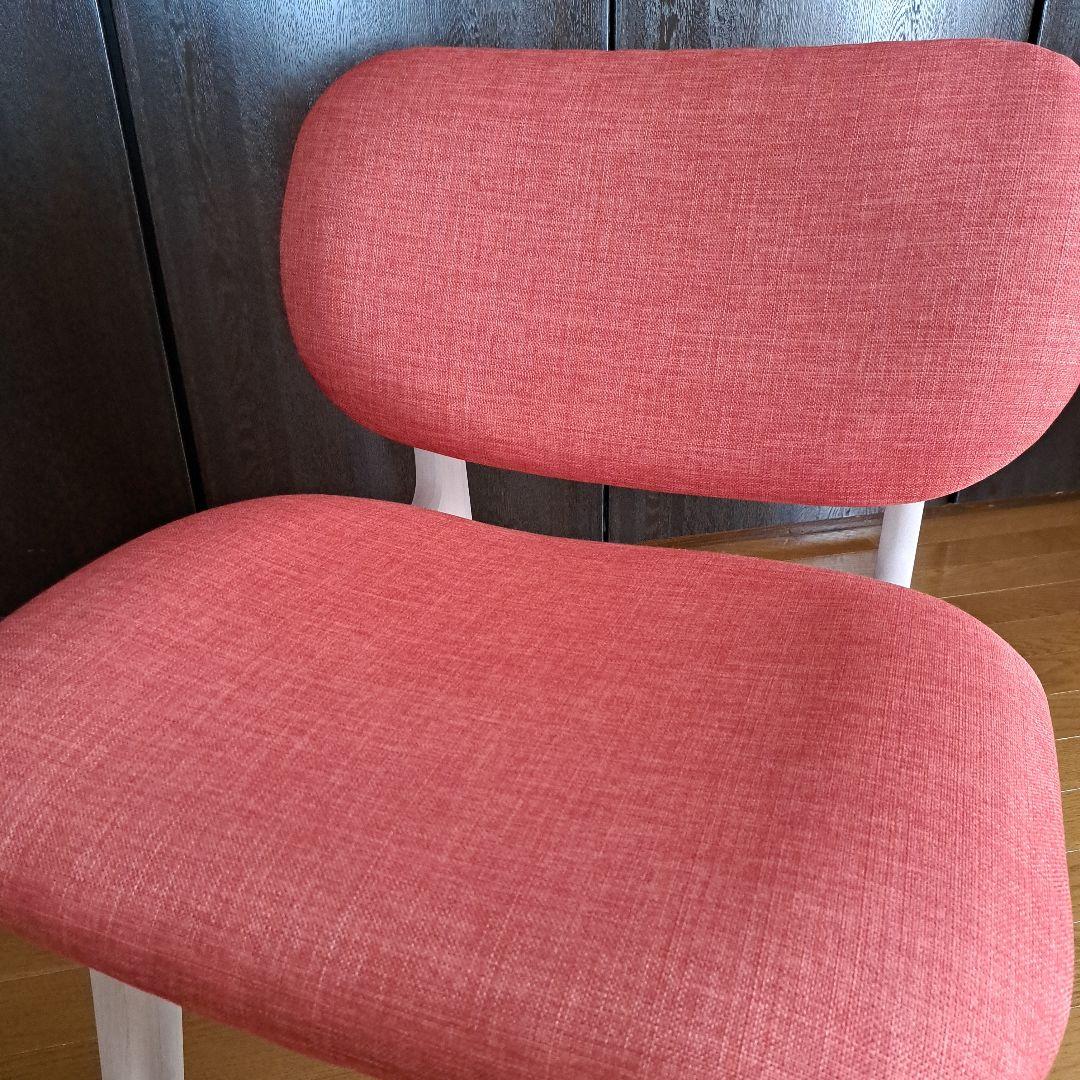 ニトリ、コーラルピンク 布張り ダイニングチェア