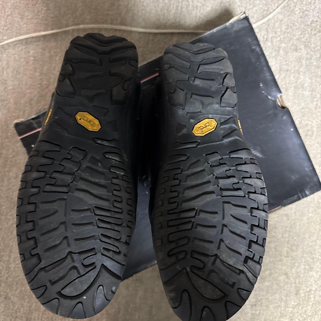 クシタニ　アドーネシューズ