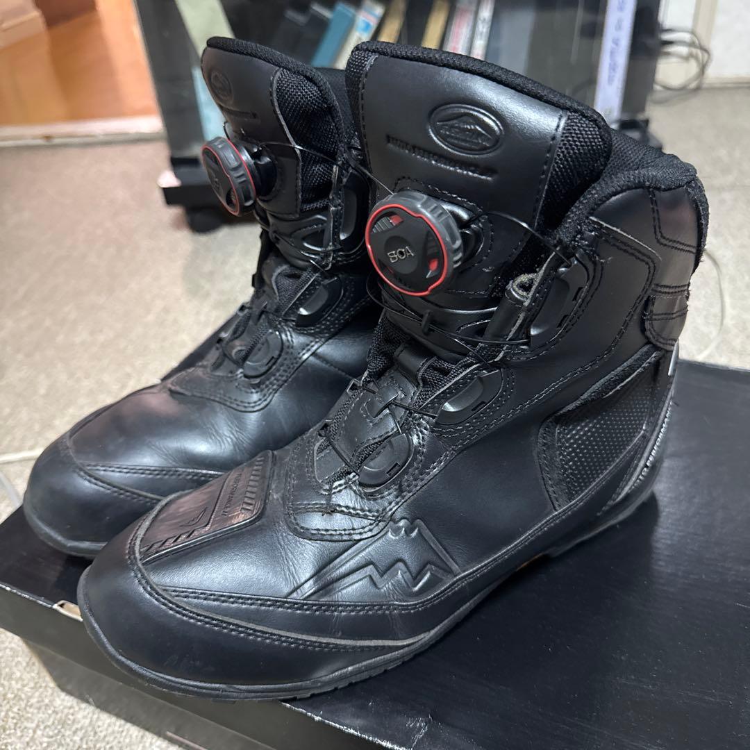 クシタニ　アドーネシューズ