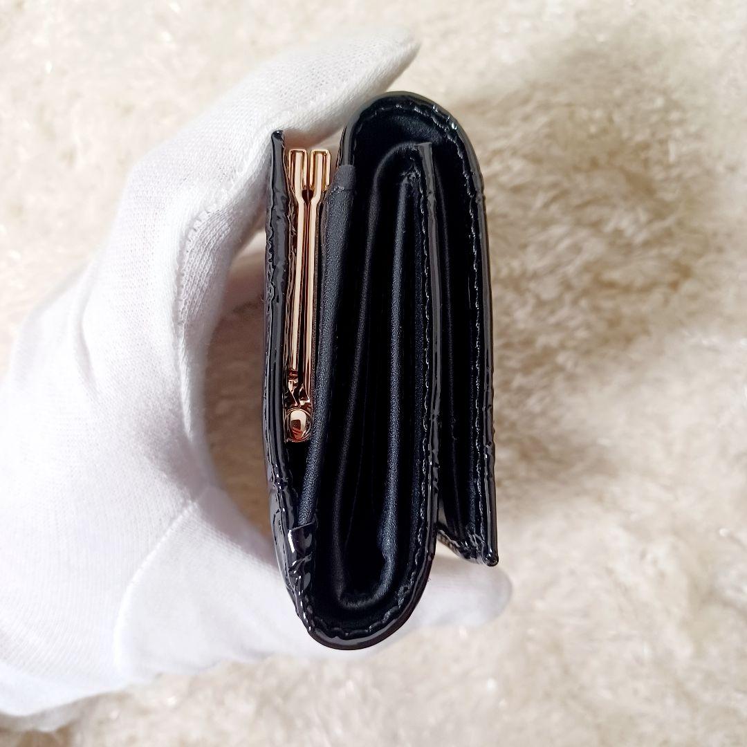 ✨新品✨箱付　VivienneWestwood　三つ折り財布　エナメル　ブラック