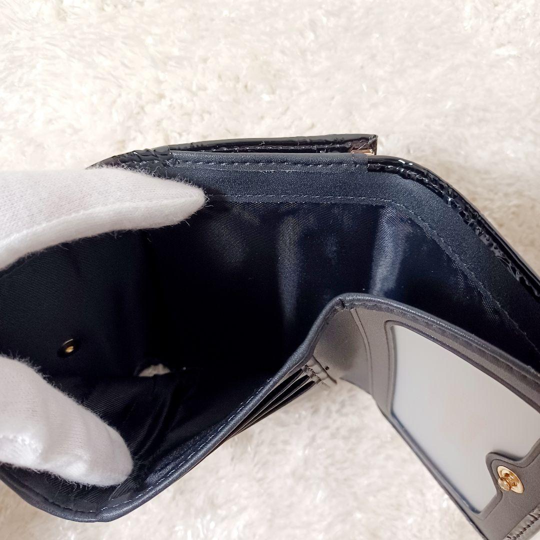 ✨新品✨箱付　VivienneWestwood　三つ折り財布　エナメル　ブラック