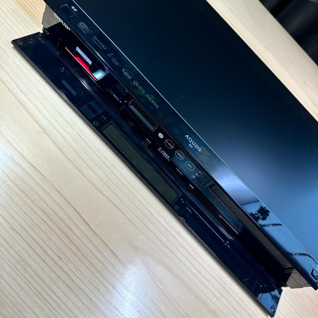 シャープ 1TB 3チューナー ブルーレイレコーダー BD-T1800