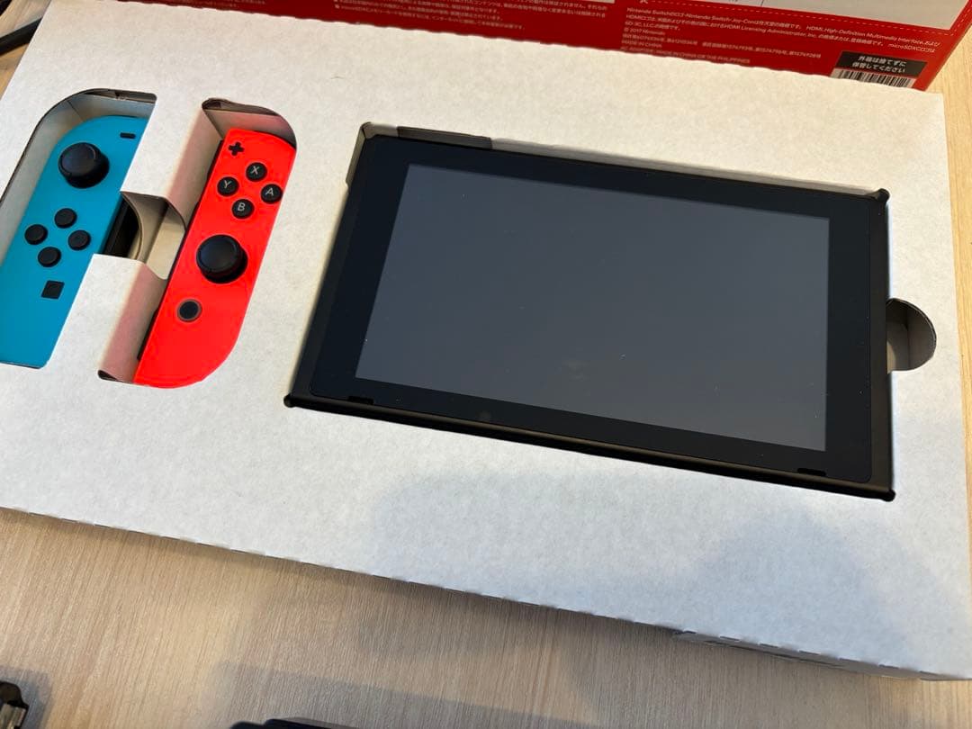 Nintendo Switch 本体 コントローラー/スプラトゥーン2おまけ