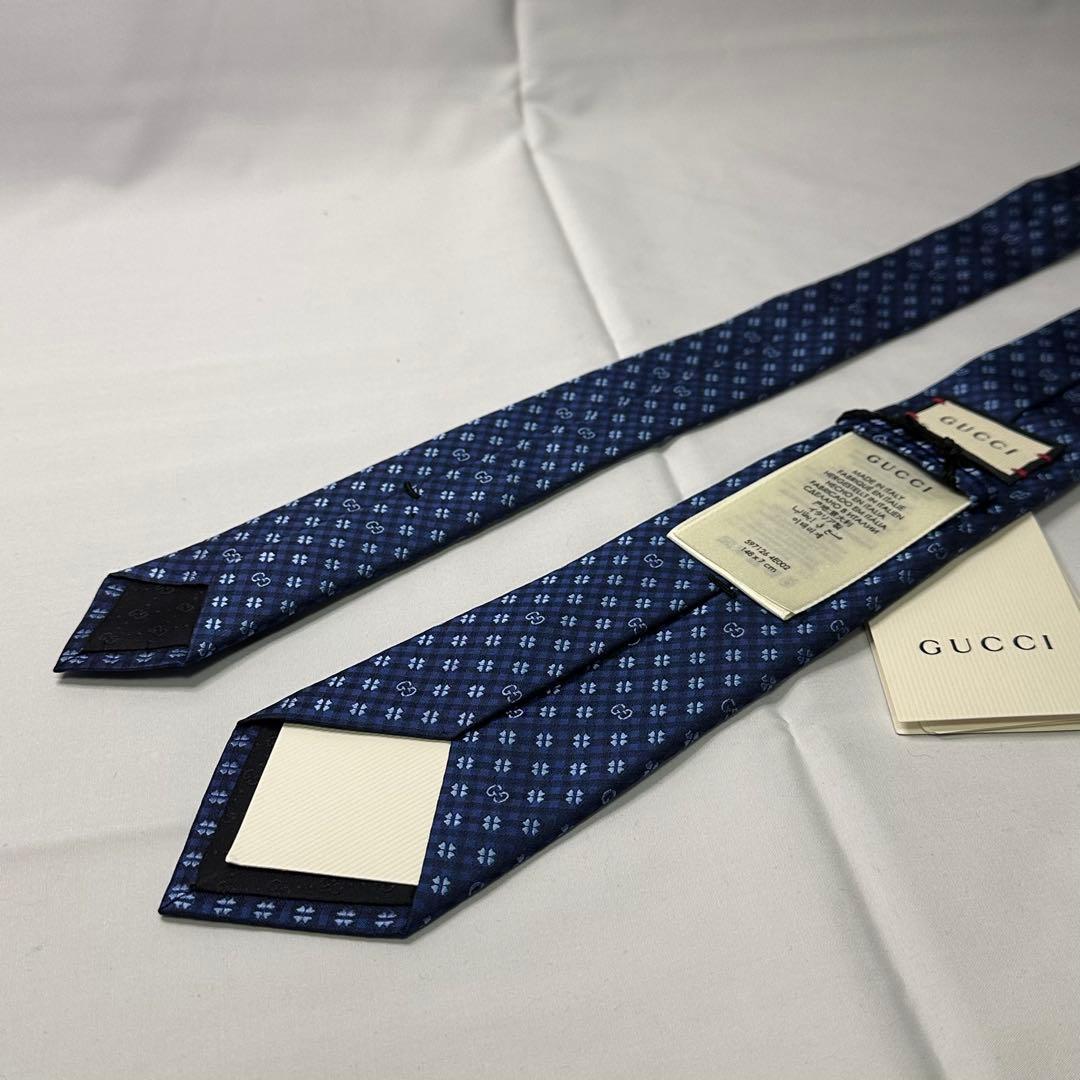 新品タグ付☆箱付☆グッチ☆ネクタイ☆ブルー☆ネイビー☆GG柄☆クローバー☆635