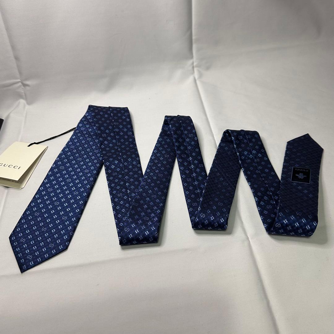 新品タグ付☆箱付☆グッチ☆ネクタイ☆ブルー☆ネイビー☆GG柄☆クローバー☆635