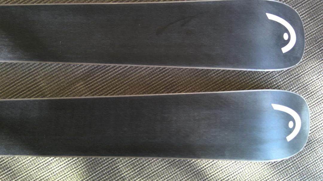 HEAD スキー板　iSPEEDとSWIX X-1スキー用ストックのセット