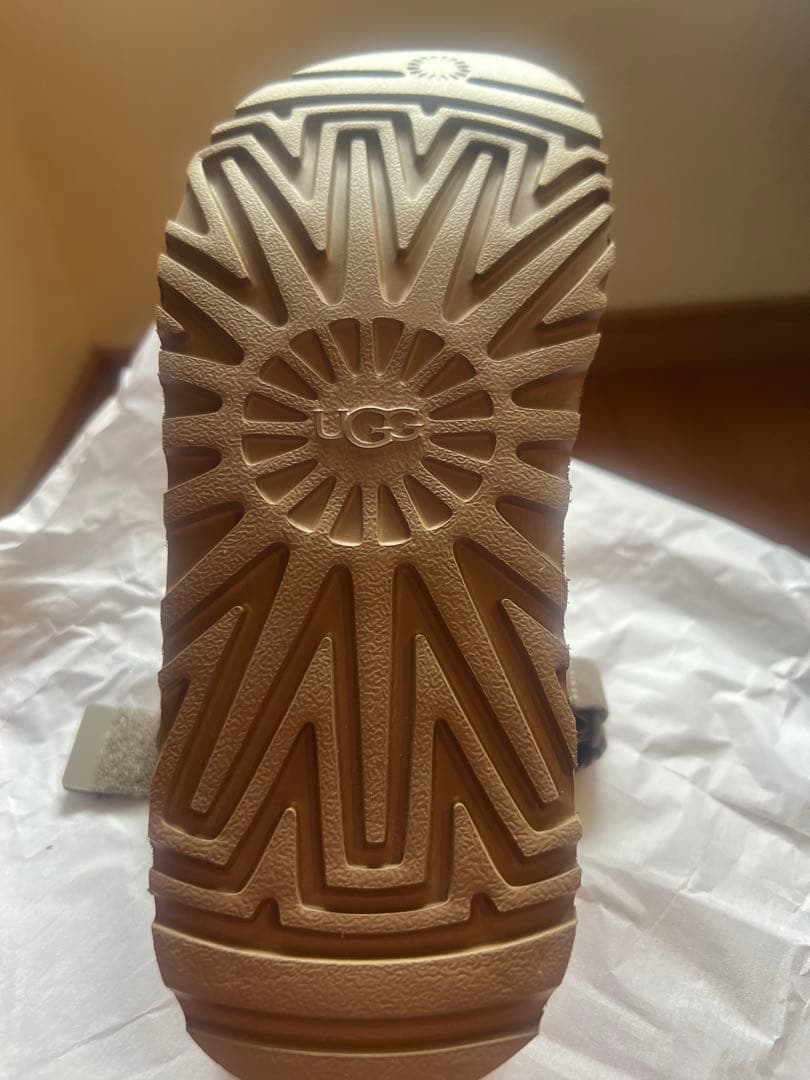 【新品•未使用品】UGG Goldenstar Clog 23cm