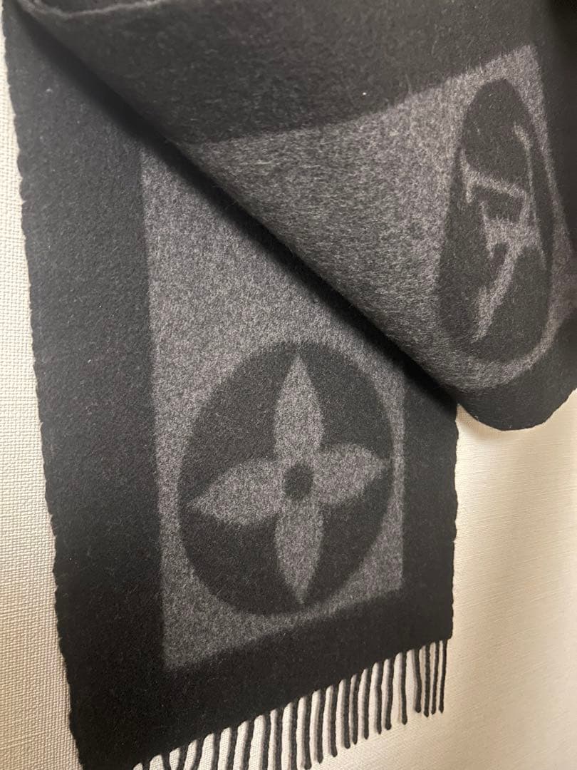 ルイ　ヴィトン　メンズ　マフラー