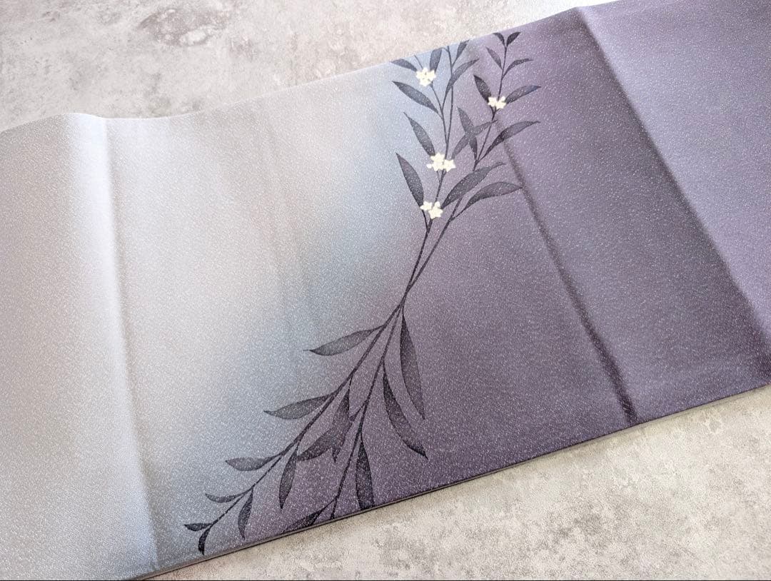 ⭐︎O0956(O0937)美品 逸品 銀通し 銀花仙 ブランド 染め 正絹 袋帯