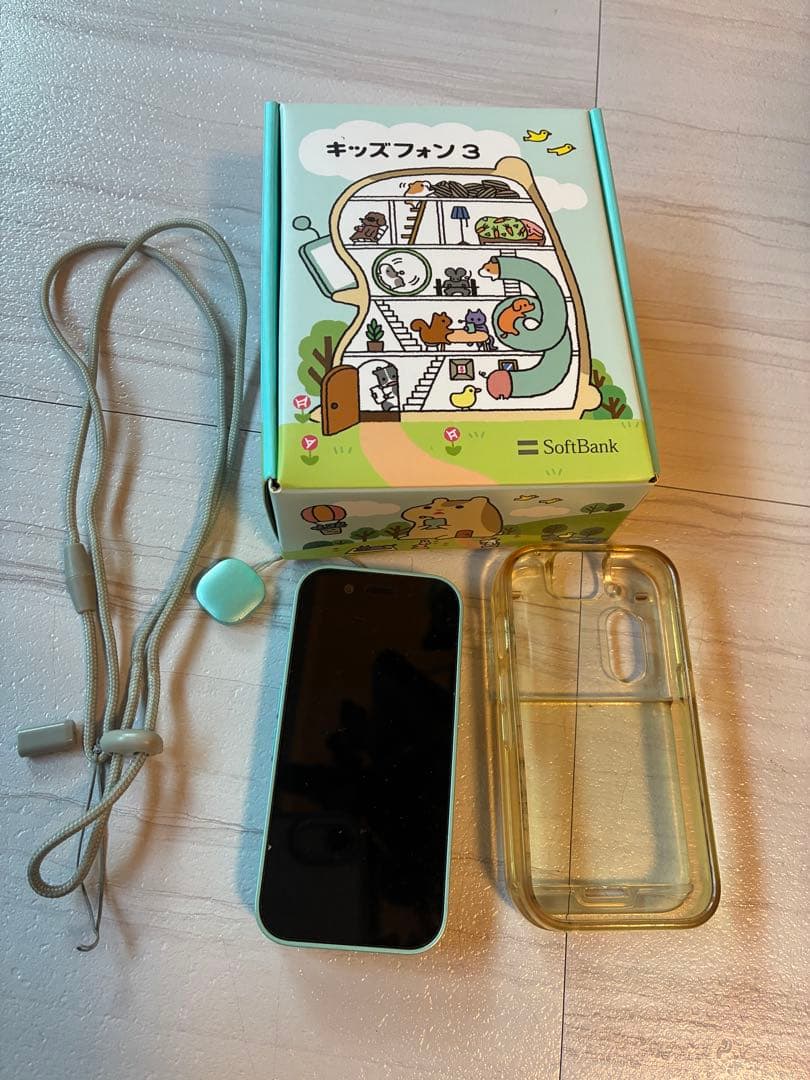ソフトバンク　キッズフォン3 ミントグリーン ケース付き