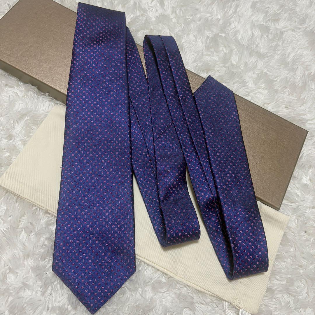 BELLE♡♡プロフ必読様　ご予約品✨現行✨新品✨ブルガリ ネクタイ ロゴマニ