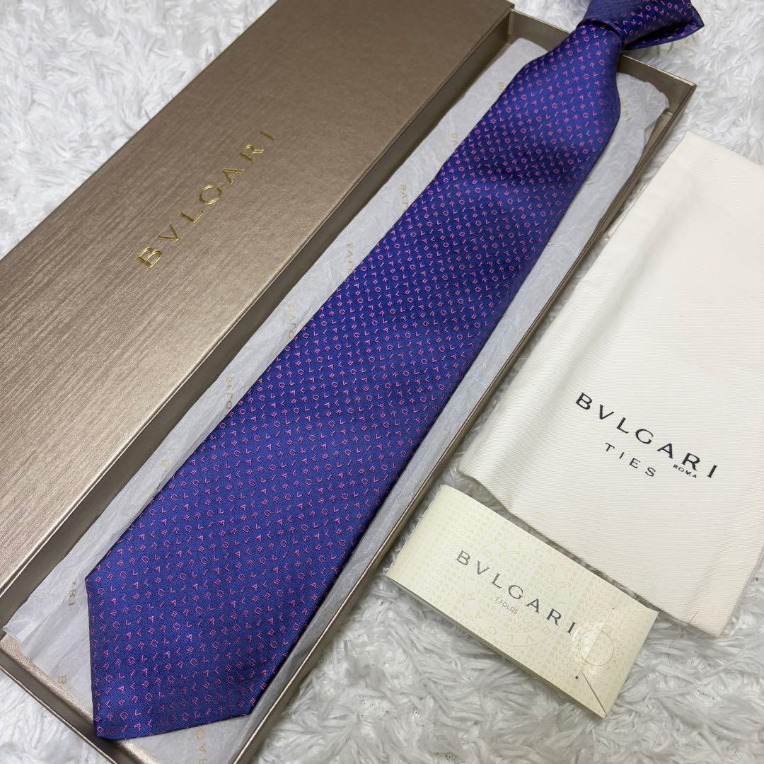 BELLE♡♡プロフ必読様　ご予約品✨現行✨新品✨ブルガリ ネクタイ ロゴマニ