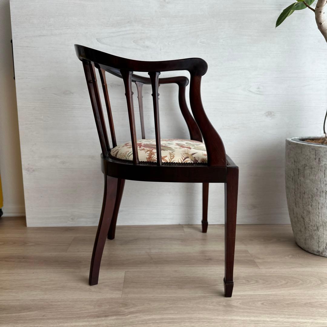 【うらら】アンティーク　アームチェア