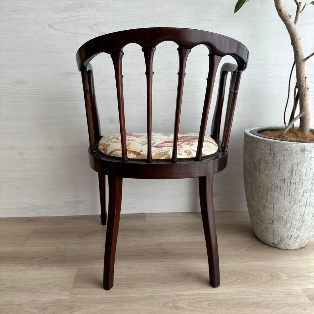 【うらら】アンティーク　アームチェア