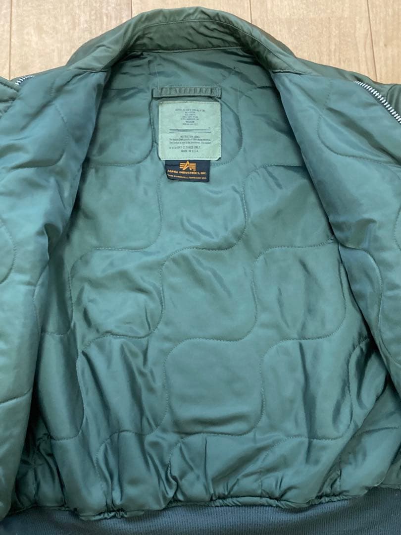 アルファ　アメリカ製　CWU−45/P(N)フライトジャケット　Mサイズ