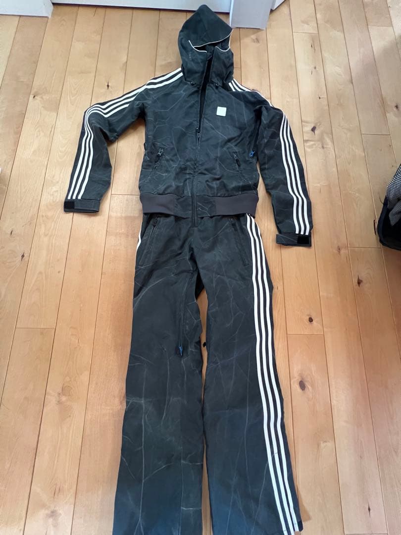 adidas スノーウェア