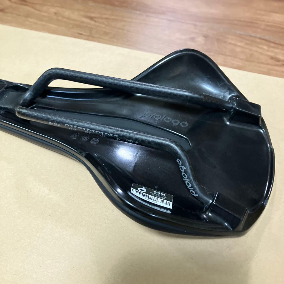 Prologo(プロロゴ) NAGO R4 NACK 137 サドル