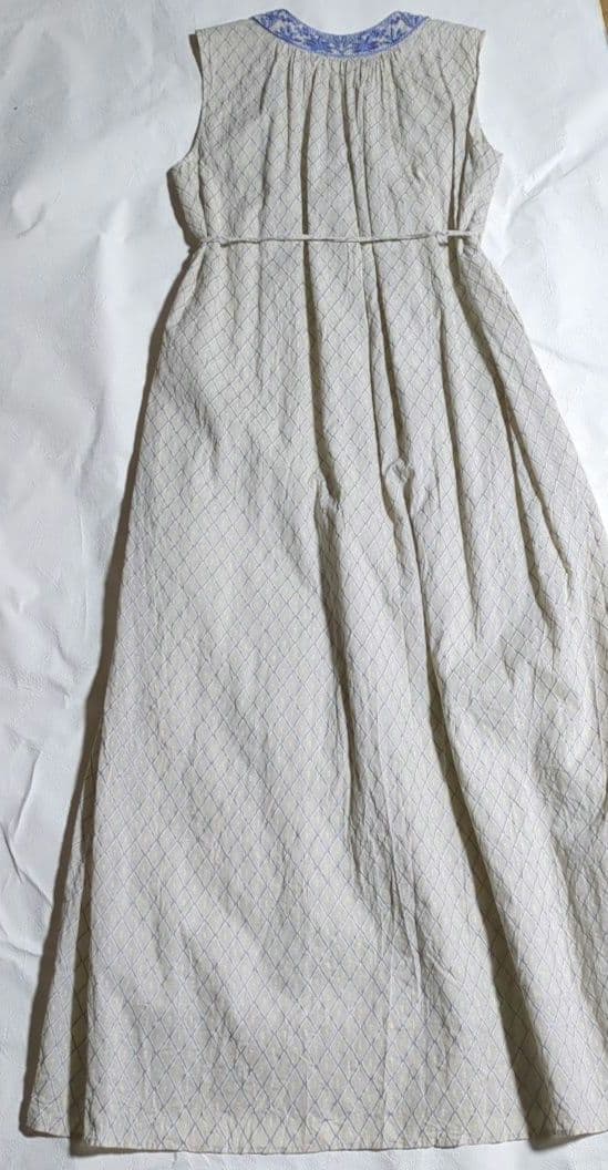 Pasand by ne Quittez pas 刺繍入りマキシドレス