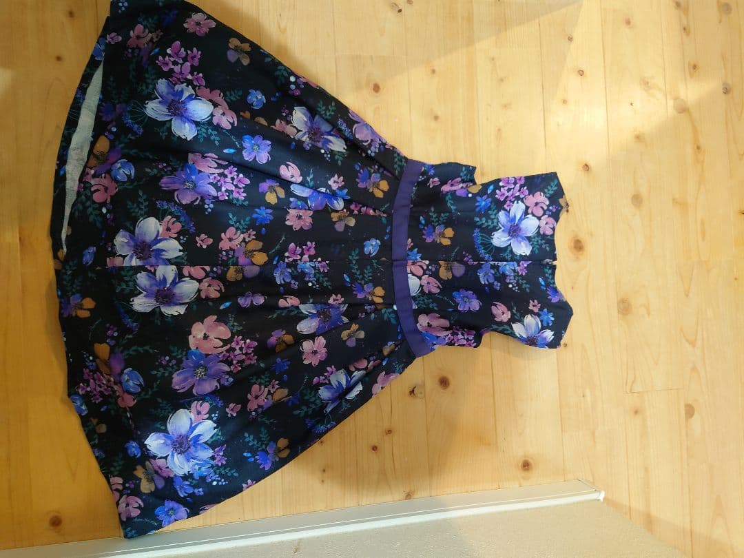 アナスイ　白シャツと花柄ワンピース（セット売り）